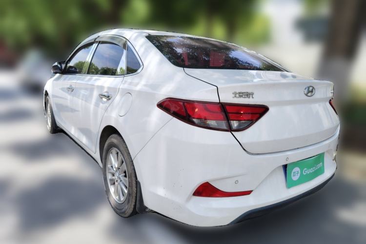 Used Hyundai Celesta 2017 1.6L Manual Joyful Edition DLX Rear Left 45 Deg