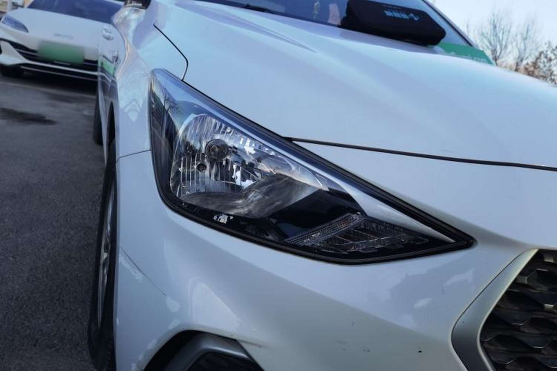 Used Hyundai Celesta 2017 1.6L Automatic Enjoyment Version GLS Right Front Headlight