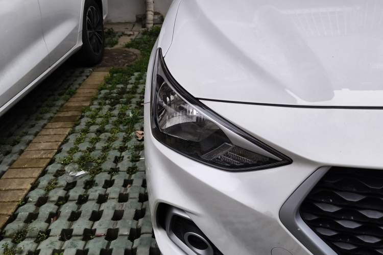 Used Hyundai Celesta 2017 1.6L Manual Enjoyment Edition GLS Right Front Headlight