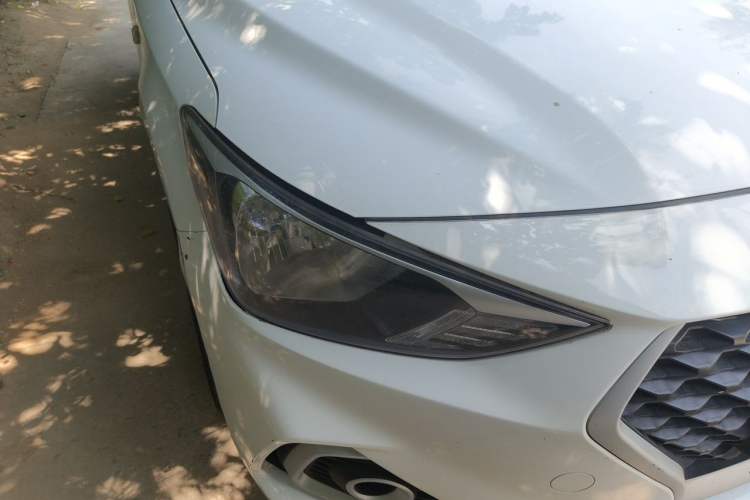 Used Hyundai Celesta 2017 1.6L Automatic Enjoyment Version GLS Right Front Headlight
