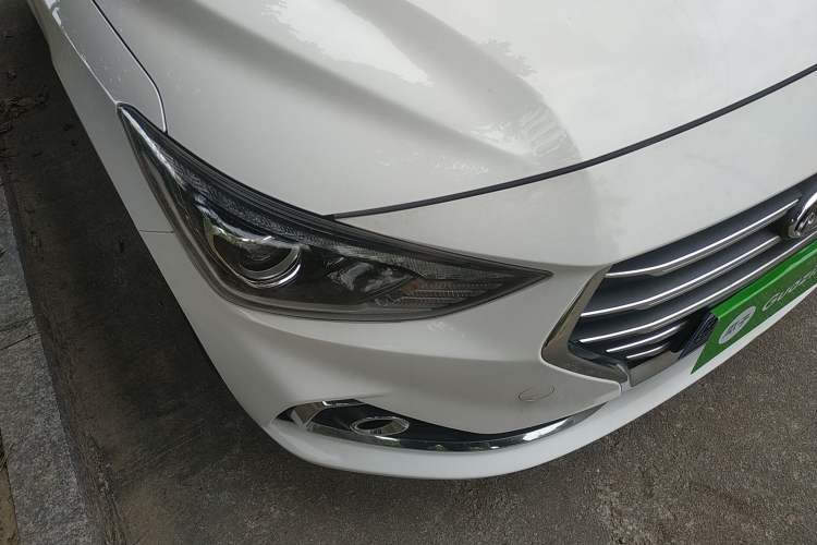 Used Hyundai Celesta 2017 1.6L Automatic Yueshin Edition DLX Right Front Headlight