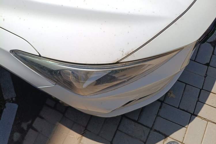 Used Hyundai Celesta 2017 1.6L Manual Enjoyment Edition GLS Right Front Headlight