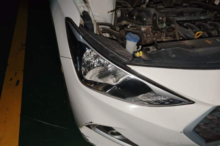 Used Hyundai Celesta 2017 1.6L Automatic Enjoyment Version GLS Right Front Headlight