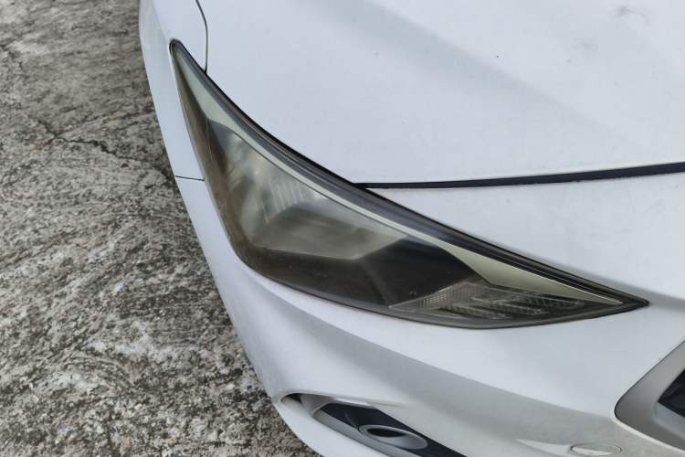 Used Hyundai Celesta 2017 1.6L Automatic Enjoyment Version GLS Right Front Headlight