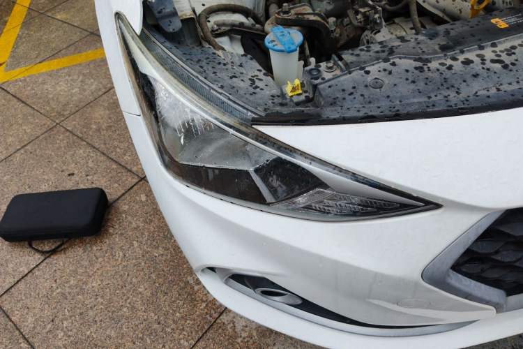 Used Hyundai Celesta 2017 1.6L Automatic Enjoyment Version GLS Right Front Headlight