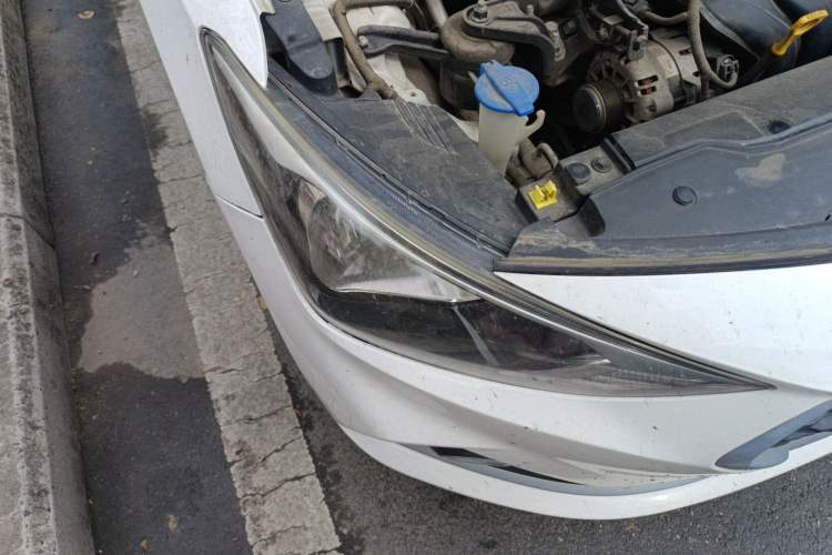 Used Hyundai Celesta 2017 1.6L Automatic Enjoyment Version GLS Right Front Headlight