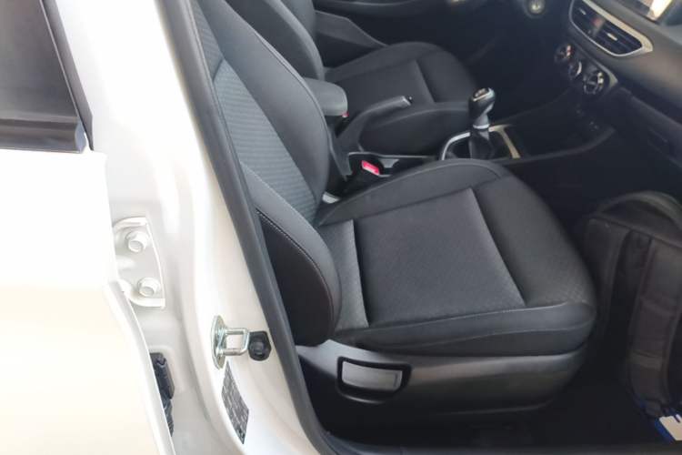 Used Hyundai Celesta 2017 1.6L Manual Enjoyment Edition GLS Right Front Seat
