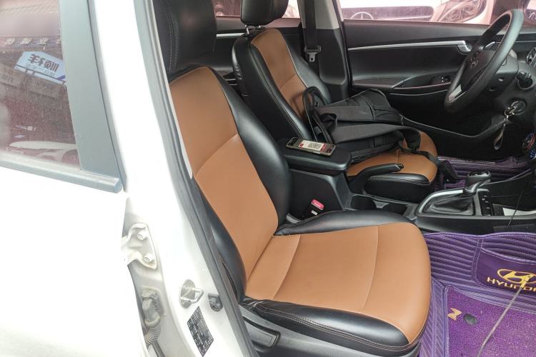 Used Hyundai Celesta 2017 1.6L Automatic Enjoyment Version GLS Right Front Seat