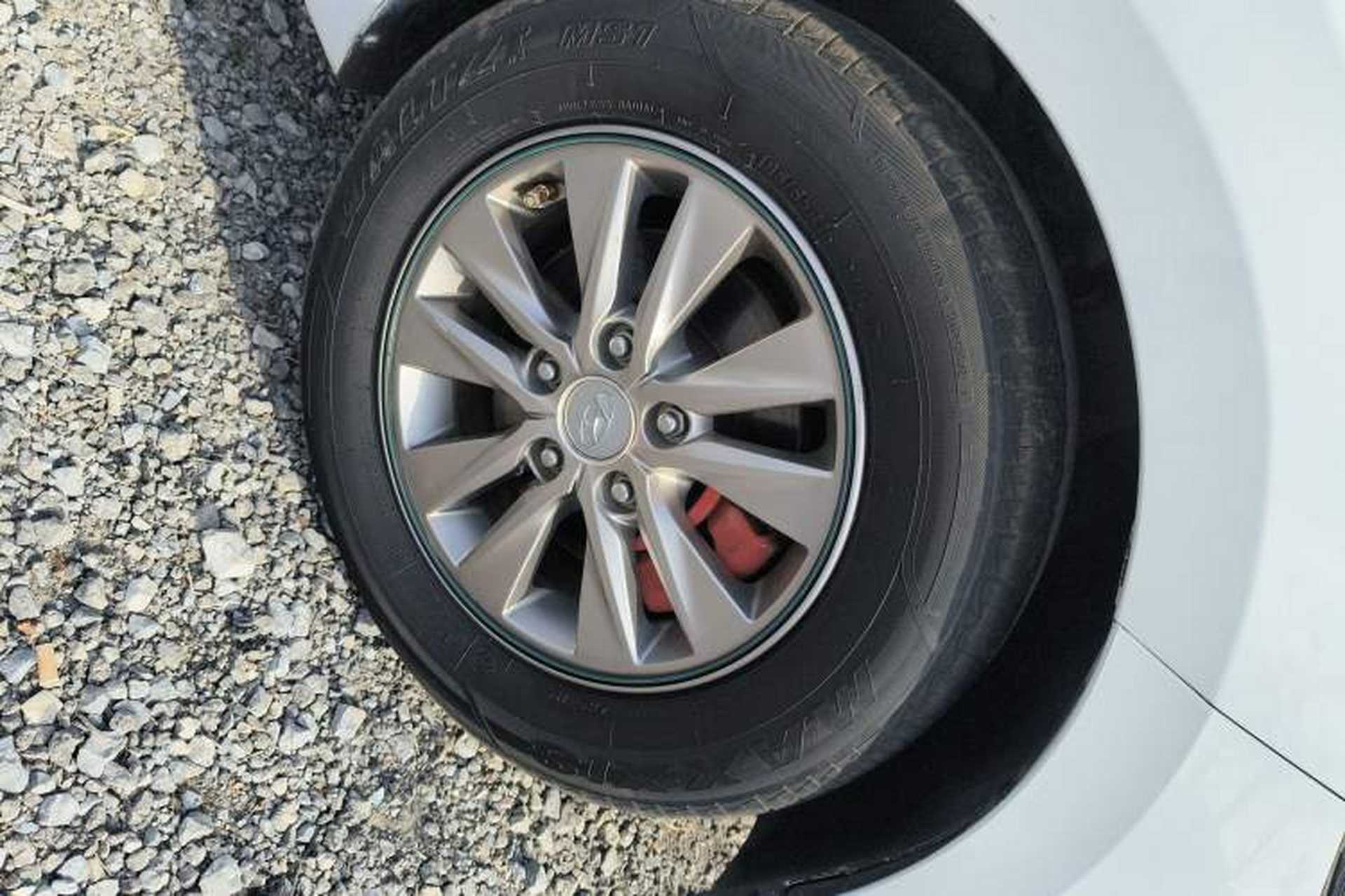 Used Hyundai Celesta 2017 1.6L Automatic Enjoyment Version GLS Right Front Wheel Hub