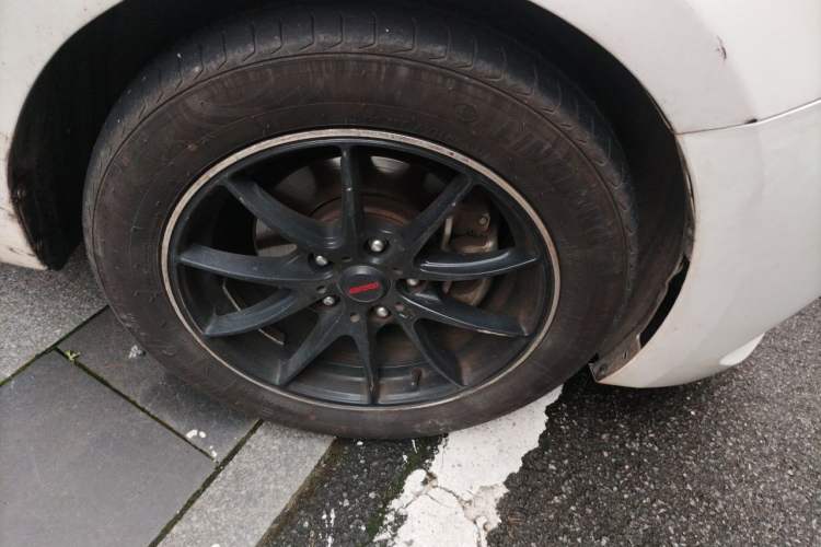 Used Hyundai Celesta 2017 1.6L Automatic Yueshin Edition DLX Right Front Wheel Hub