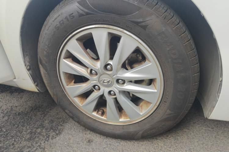 Used Hyundai Celesta 2017 1.6L Automatic Enjoyment Version GLS Right Front Wheel Hub