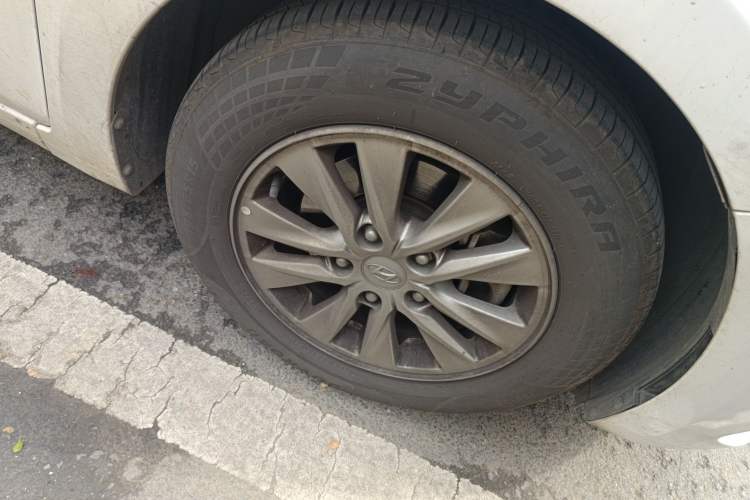Used Hyundai Celesta 2017 1.6L Automatic Enjoyment Version GLS Right Front Wheel Hub