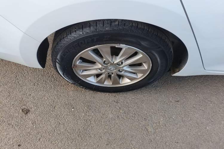 Used Hyundai Celesta 2017 1.6L Manual Enjoyment Edition GLS Right Rear Wheel Hub