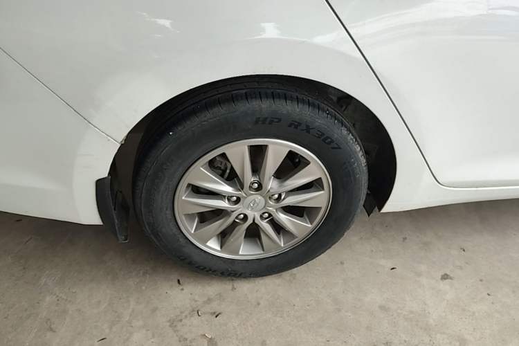 Used Hyundai Celesta 2017 1.6L Manual Enjoyment Edition GLS Right Rear Wheel Hub