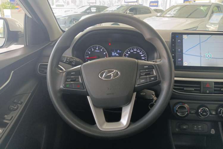 Used Hyundai Celesta 2017 1.6L Manual Enjoyment Edition GLS Steering Wheel