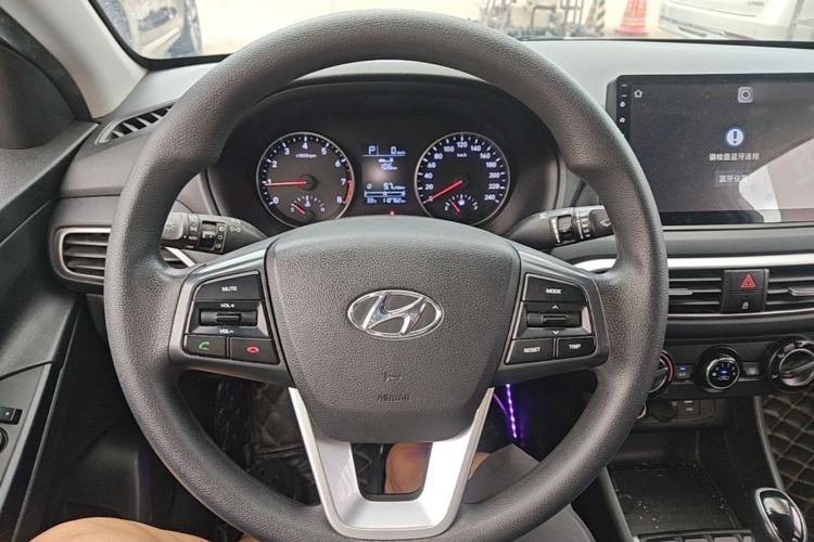 Used Hyundai Celesta 2017 1.6L Automatic Enjoyment Version GLS Steering Wheel
