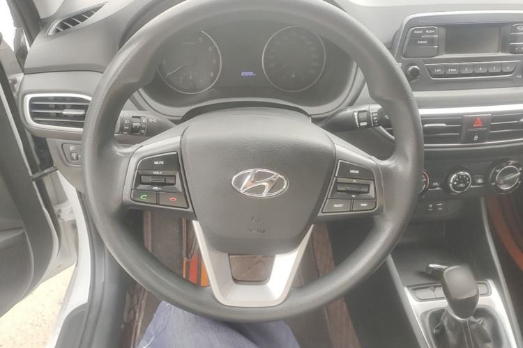 Used Hyundai Celesta 2017 1.6L Manual Enjoyment Edition GLS Steering Wheel