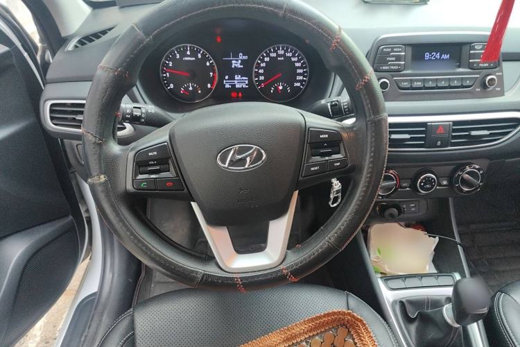 Used Hyundai Celesta 2017 1.6L Manual Enjoyment Edition GLS Steering Wheel