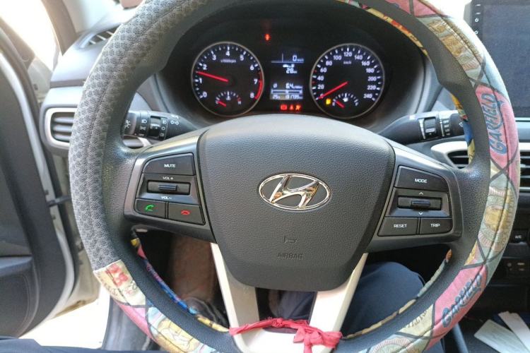 Used Hyundai Celesta 2017 1.6L Manual Enjoyment Edition GLS Steering Wheel