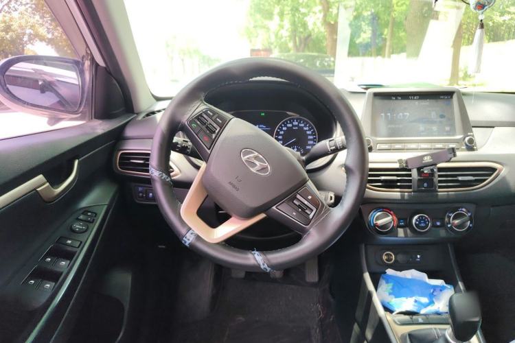 Used Hyundai Celesta 2017 1.6L Manual Joyful Edition DLX Steering Wheel
