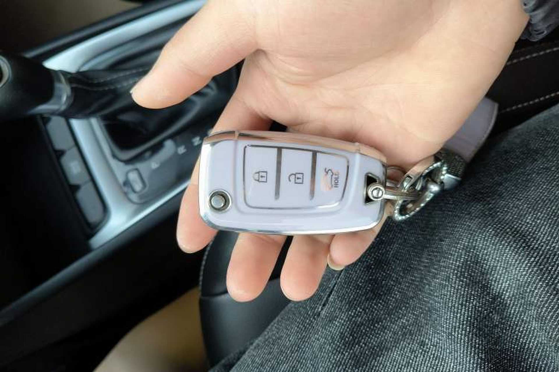 Used Hyundai Celesta 2017 1.6L Automatic Enjoyment Version GLS Vehicle Key