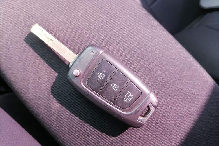 Used Hyundai Celesta 2017 1.6L Automatic Enjoyment Version GLS Vehicle Key
