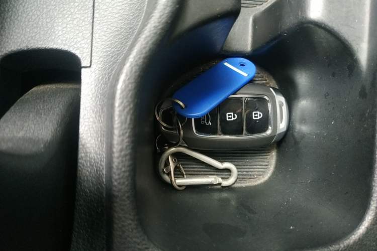 Used Hyundai Celesta 2017 1.6L Automatic Yueshin Edition DLX Vehicle Key
