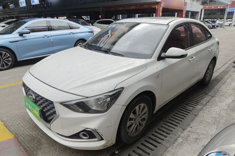 Used Hyundai Celesta 2017 1.6L Automatic Enjoyment Version GLS