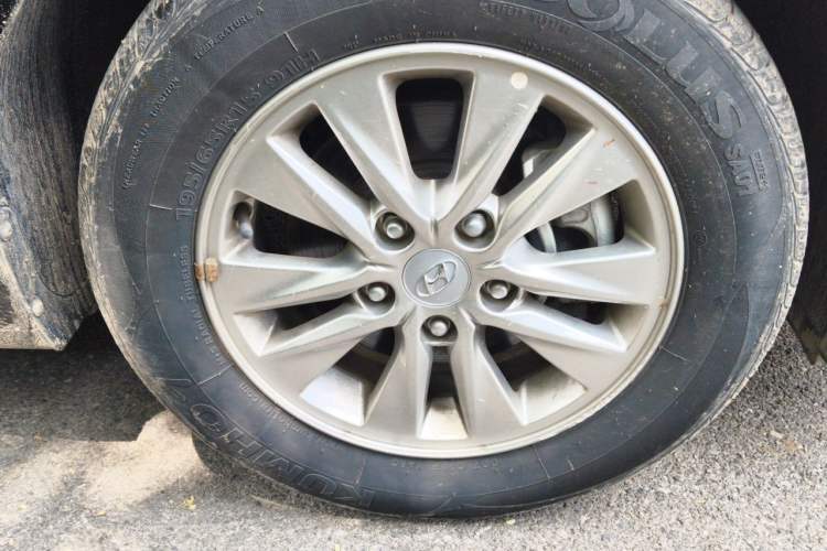 Used Hyundai Celesta 2018 1.6L Automatic GL Enjoyment Edition China VI compliant Right Front Wheel Hub