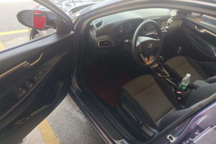 Used Hyundai Celesta 2018 1.6L Automatic GL Enjoyment Edition China VI compliant Driver Seat