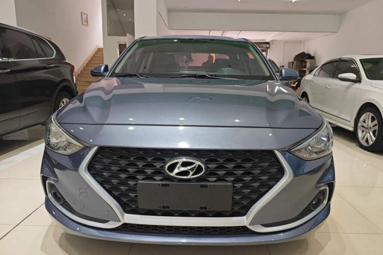 Used Hyundai Celesta 2018 1.6L Automatic GL Enjoyment Version China V Standard Exterior 1