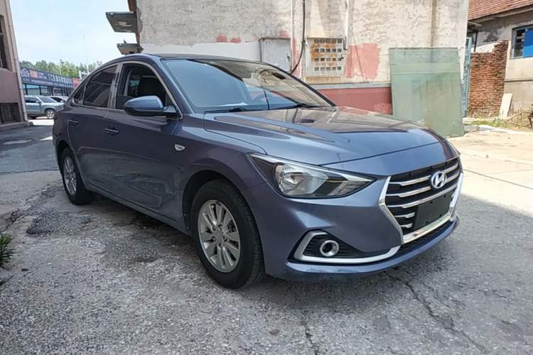 Used Hyundai Celesta 2018 1.6L Automatic GL Enjoyment Edition China VI compliant Front Right 45 Deg