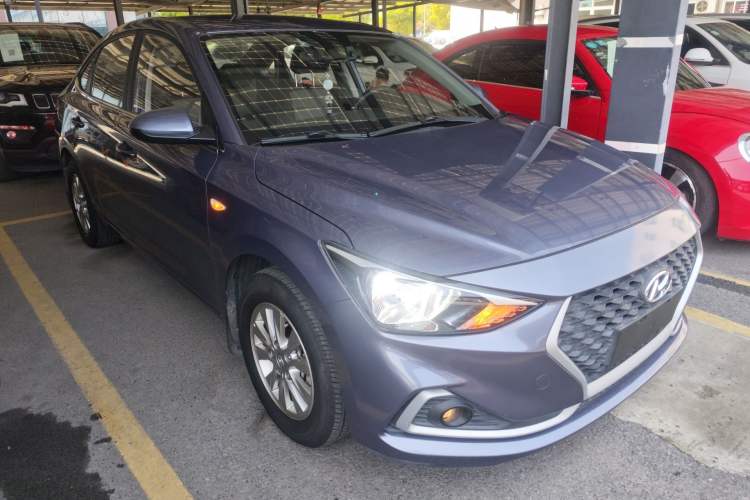 Used Hyundai Celesta 2018 1.6L Automatic GL Enjoyment Edition China VI compliant Front Right 45 Deg