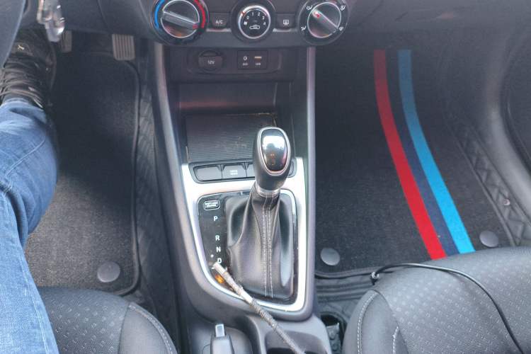 Used Hyundai Celesta 2018 1.6L Automatic GL Enjoyment Version China V Standard Gear Lever