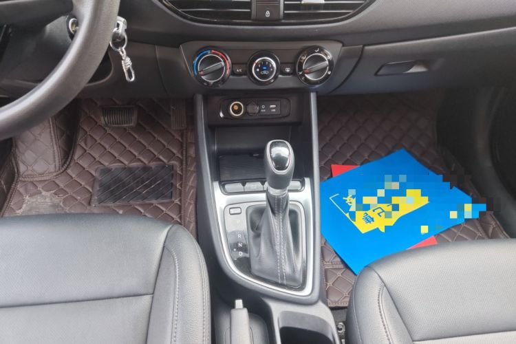 Used Hyundai Celesta 2018 1.6L Automatic GL Enjoyment Version China V Standard Gear Lever