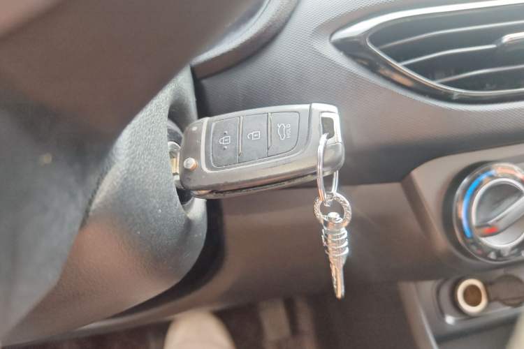 Used Hyundai Celesta 2018 1.6L Automatic GL Enjoyment Version China V Standard Interior 1