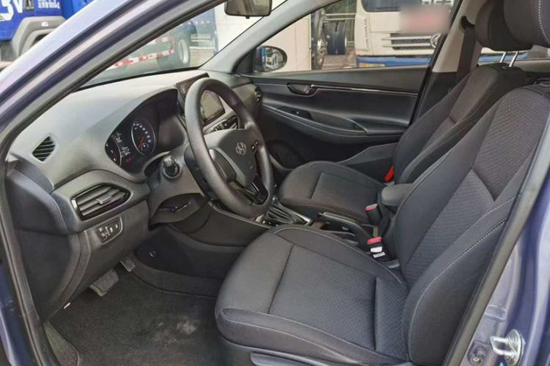Used Hyundai Celesta 2018 1.6L Automatic GL Enjoyment Edition China VI compliant Interior 1