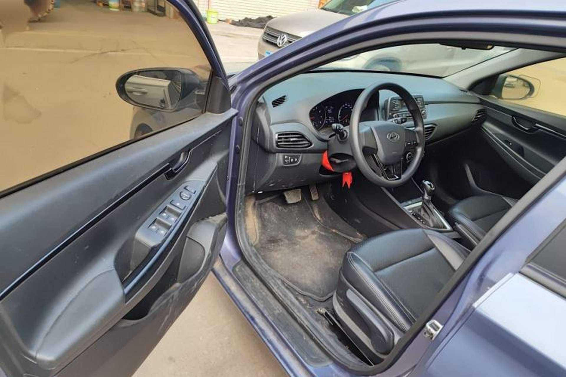 Used Hyundai Celesta 2018 1.6L Automatic GL Enjoyment Edition China VI compliant Interior 3