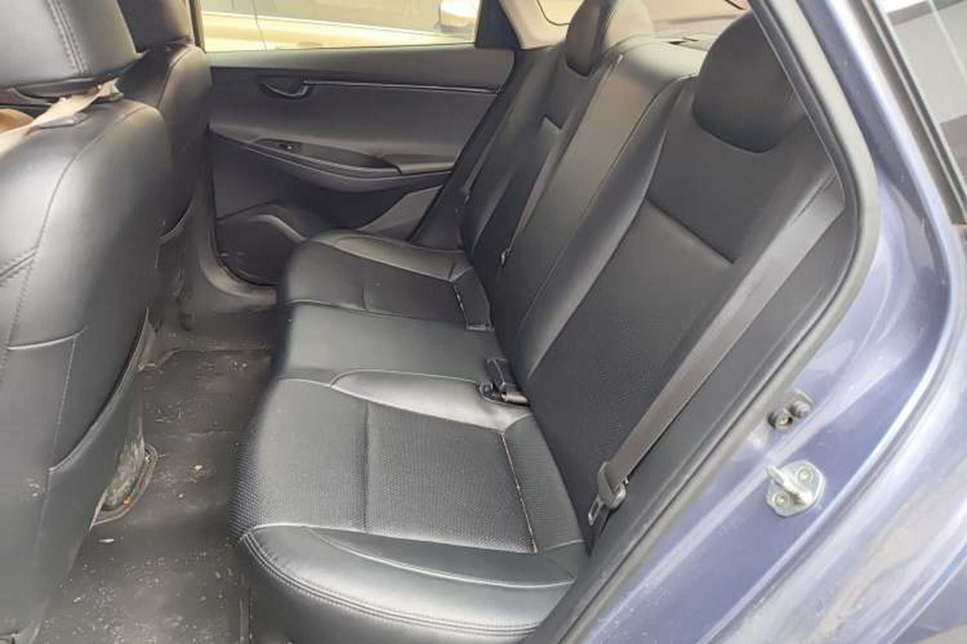 Used Hyundai Celesta 2018 1.6L Automatic GL Enjoyment Edition China VI compliant Interior 4