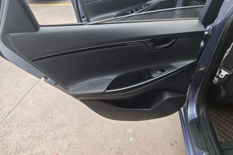 Used Hyundai Celesta 2018 1.6L Automatic GL Enjoyment Version China V Standard Interior 8