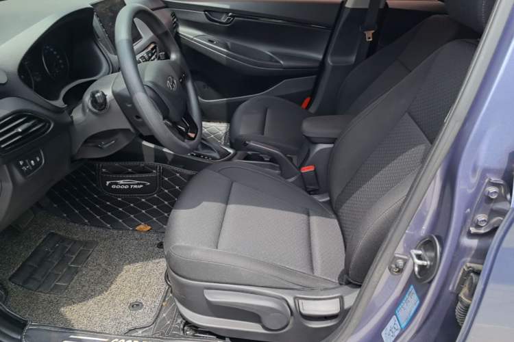 Used Hyundai Celesta 2018 1.6L Automatic GL Enjoyment Edition China VI compliant Left Front Seat