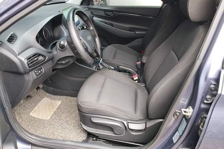 Used Hyundai Celesta 2018 1.6L Automatic GL Enjoyment Edition China VI compliant Left Front Seat
