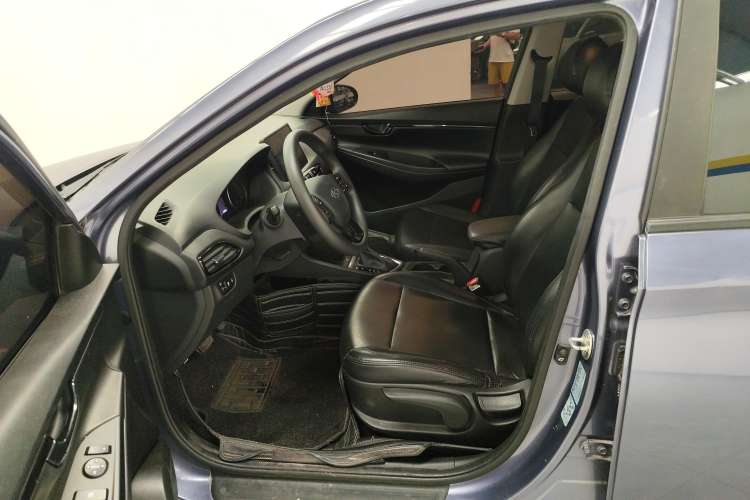 Used Hyundai Celesta 2018 1.6L Automatic GL Enjoyment Edition China VI compliant Left Front Seat