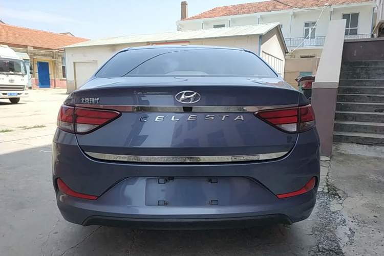 Used Hyundai Celesta 2018 1.6L Automatic GL Enjoyment Edition China VI compliant Rear