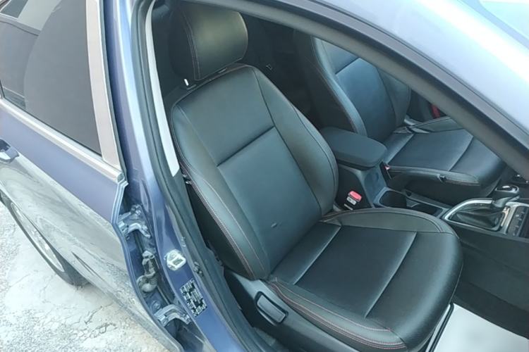 Used Hyundai Celesta 2018 1.6L Automatic GL Enjoyment Edition China VI compliant Right Front Seat