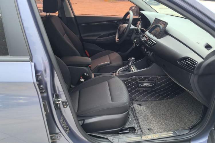 Used Hyundai Celesta 2018 1.6L Automatic GL Enjoyment Edition China VI compliant Right Front Seat
