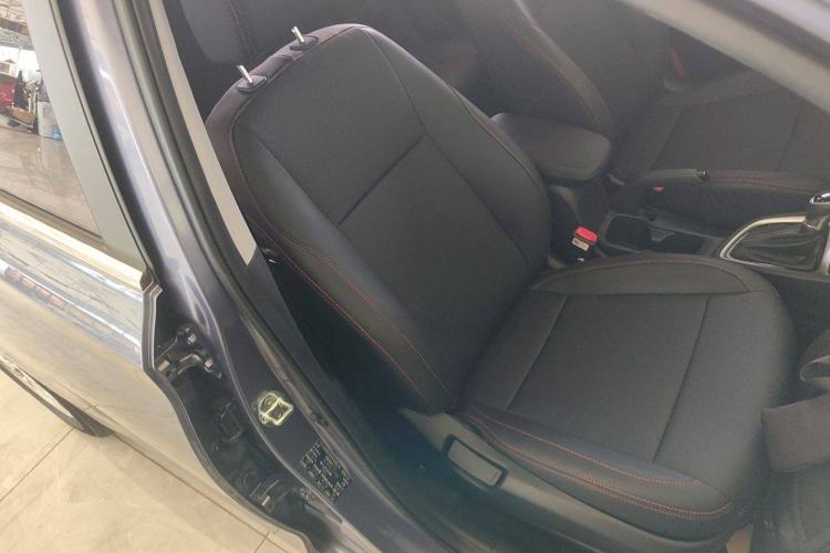 Used Hyundai Celesta 2018 1.6L Automatic GL Enjoyment Version China V Standard Right Front Seat