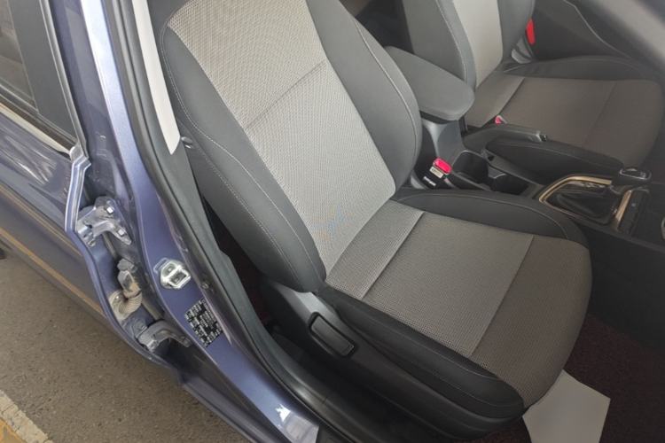 Used Hyundai Celesta 2018 1.6L Automatic GL Enjoyment Edition China VI compliant Right Front Seat