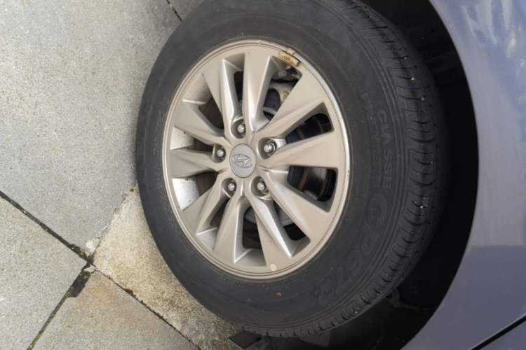 Used Hyundai Celesta 2018 1.6L Automatic GL Enjoyment Edition China VI compliant Right Rear Wheel Hub