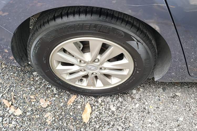 Used Hyundai Celesta 2018 1.6L Automatic GL Enjoyment Edition China VI compliant Right Rear Wheel Hub
